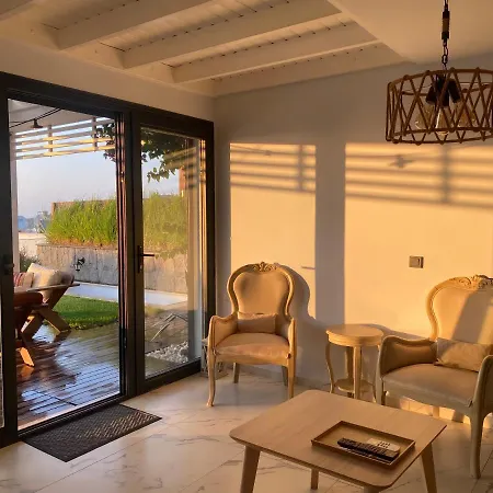 Kiralık Müstakil Havuzlu Lüx *